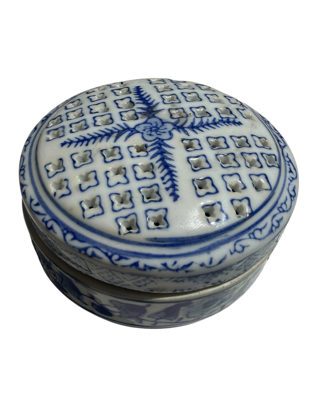 Blue White Round Potpourri Box Ceramic Chinoiserie Cottagecore Trinket Decor 4”